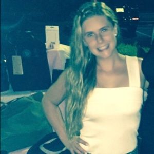 Meet your Posher, Elizabeth